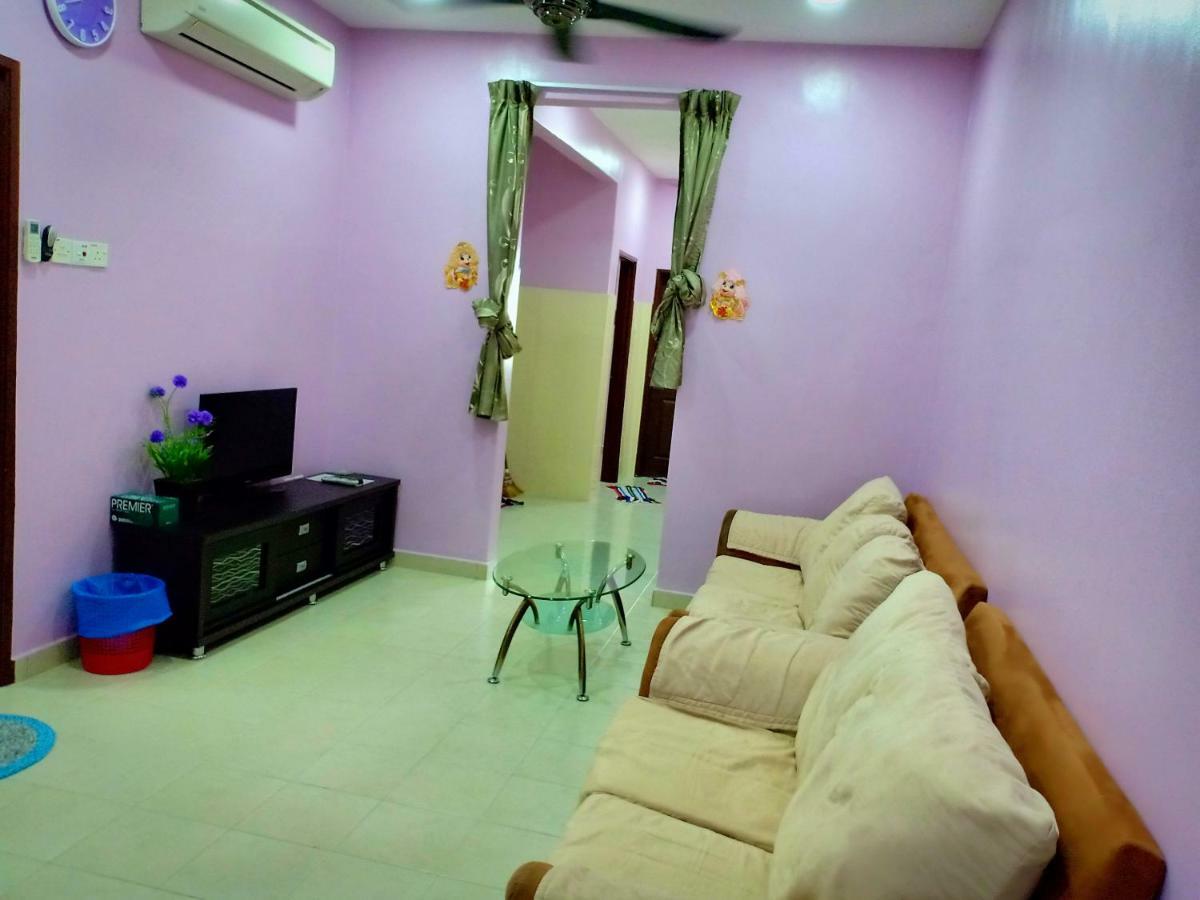 Purple Townhouse 3R2B Wifi Villa Sekinchan Kültér fotó