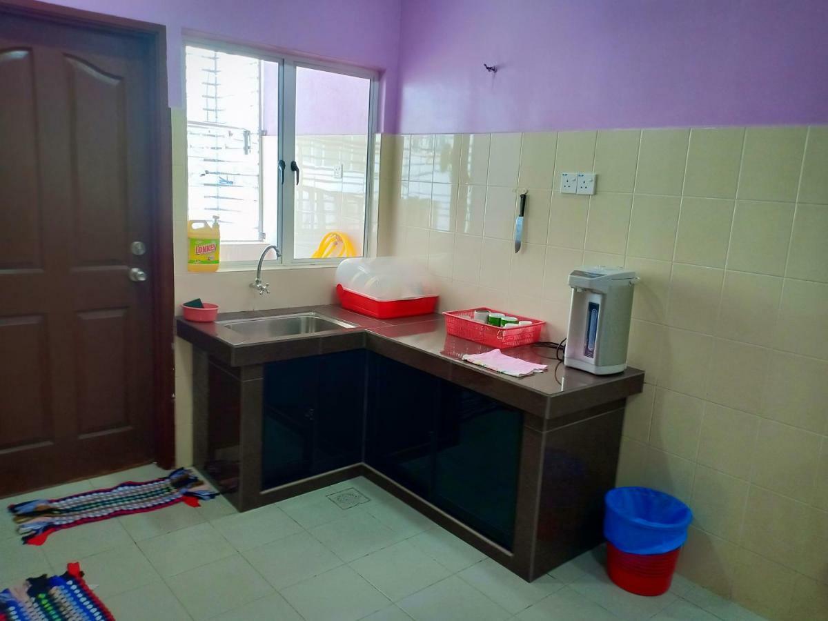 Purple Townhouse 3R2B Wifi Villa Sekinchan Kültér fotó