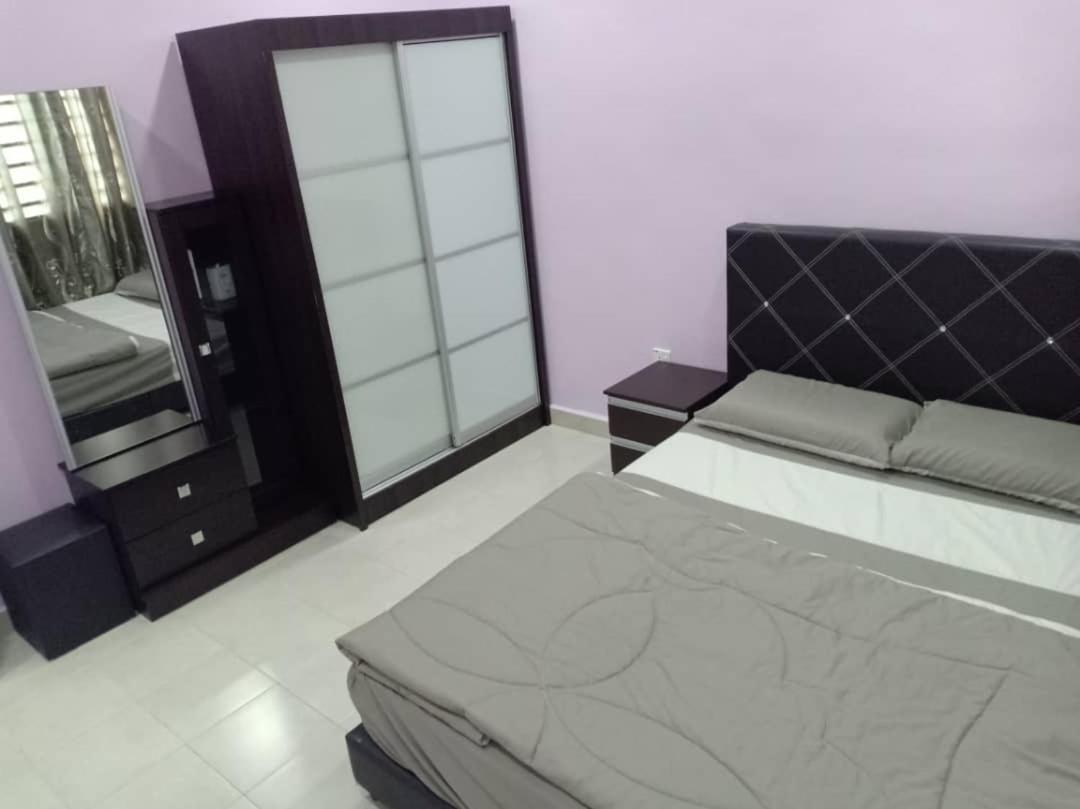 Purple Townhouse 3R2B Wifi Villa Sekinchan Kültér fotó