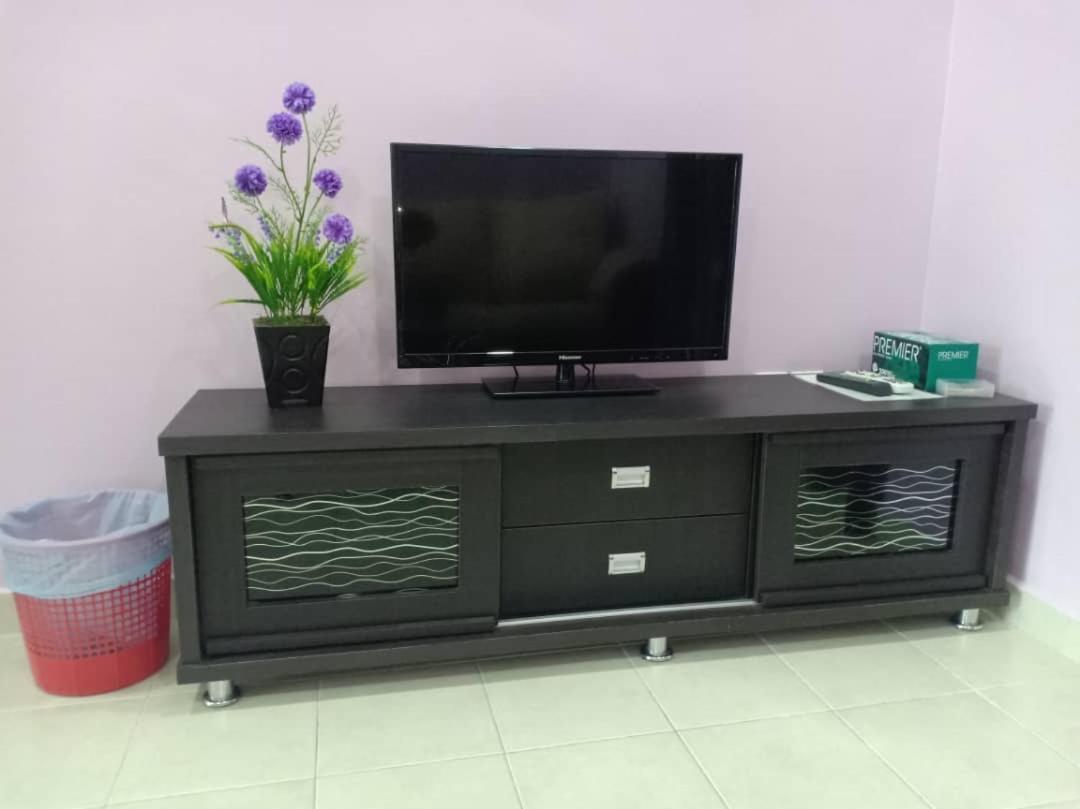 Purple Townhouse 3R2B Wifi Villa Sekinchan Kültér fotó